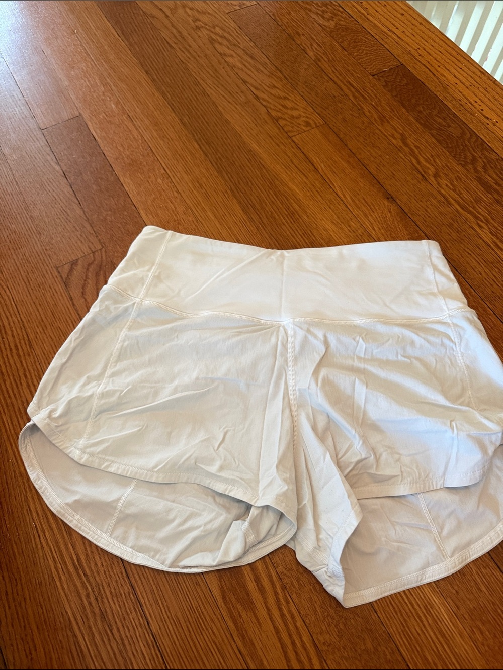 LuluLemon White Women's Speed Run Shorts